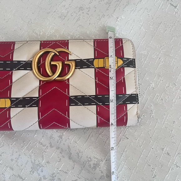 Rare Gucci GG Marmont Trompe L’Oeil Quilted Matelasse Wallet Wristlet - Picture 9 of 11